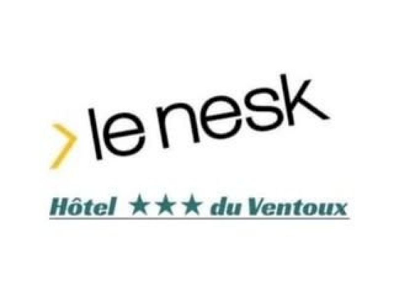 Hôtel Le Nesk à Sault face au Mont Ventoux et aux lavandes Hôtel Le Nesk à Sault face au Mont Ventoux et aux lavandes